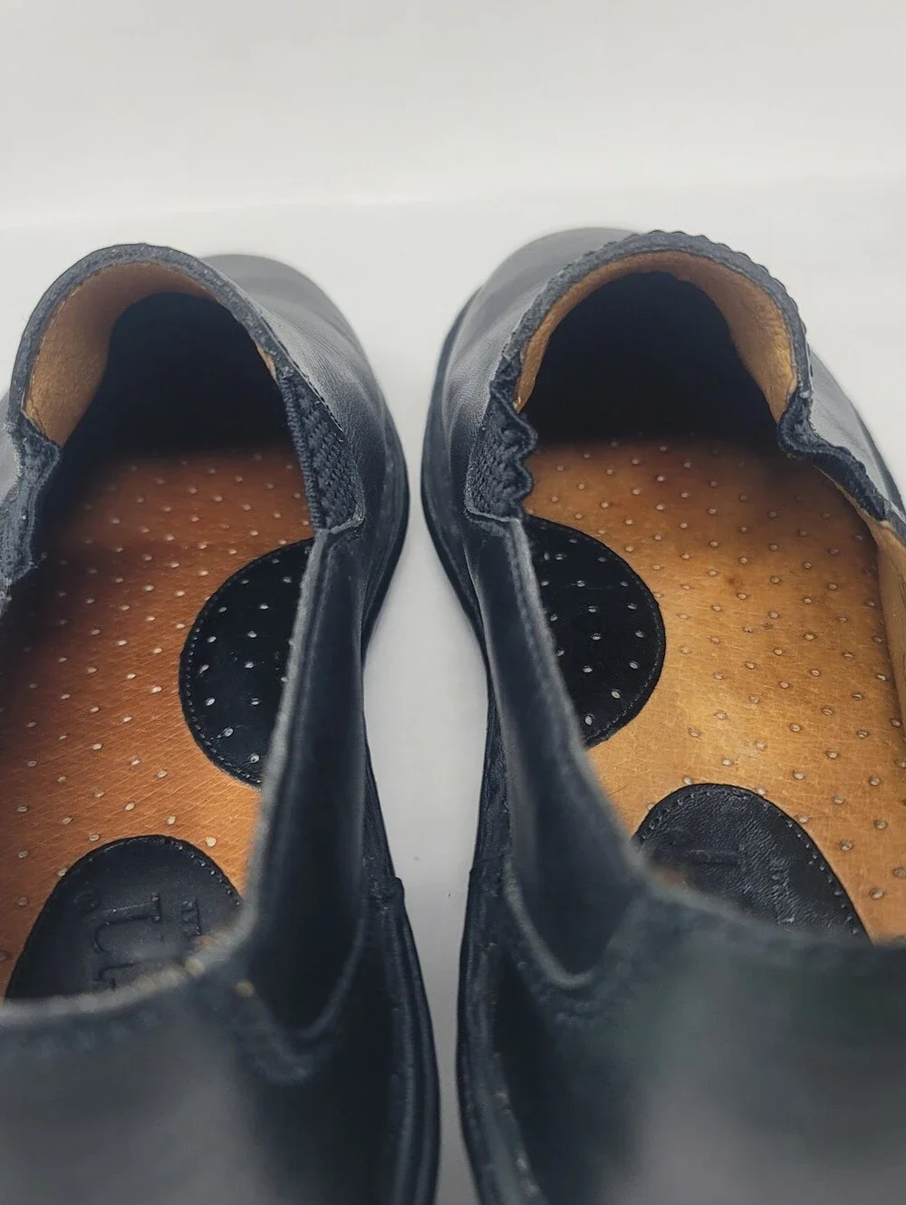 Born Womens Black Leather Slip On Cushioned Flats Walking Loafers Shoes Clean 7